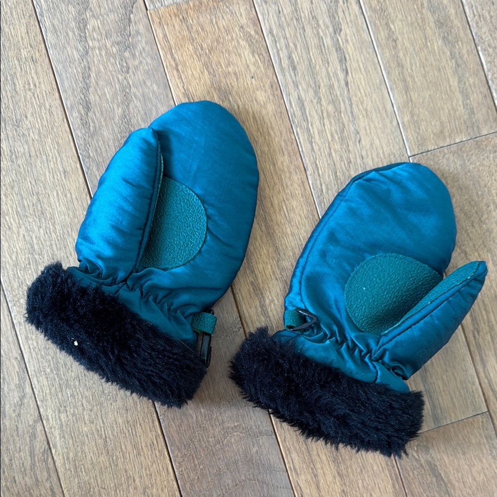 Gloves for toddler